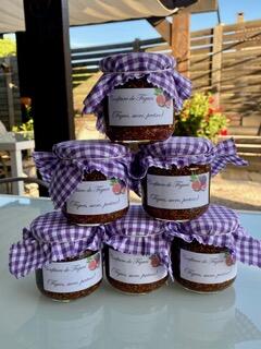 Confitures préparés par Alexandre, gérant de la Maison d'hôtes à Faugères.